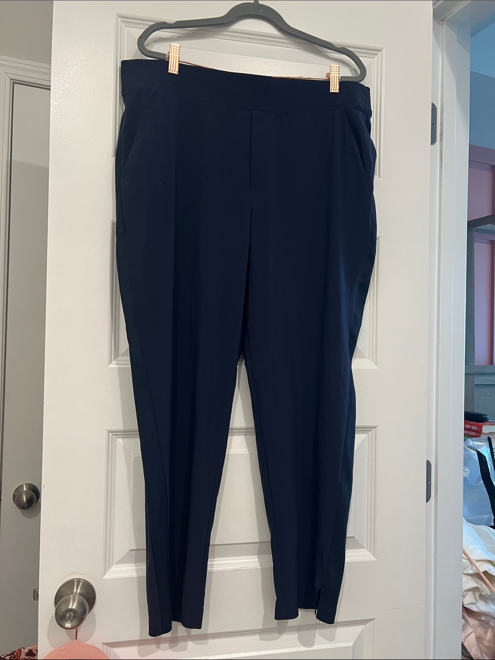 Athleta Navy Cropped Tapered Pants